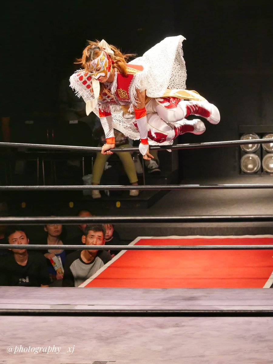 photography_xj's tweet photo. ≪#Ray選手を忘れない≫
写真は11年前(2015年7月31日)に開催された #超戦闘プロレスFMW @新木場大会より
Ray & 加藤悠 vs ミス・モンゴル & ミス・コハル
Ray選手、本日も穏やかな良い1日となりますように見守っていてください🙏
#1日1Ray
#1day1Ray
#viva_Ray
#俺がRay選手公式かもしれない https://t.co/K9gLpeU0GM