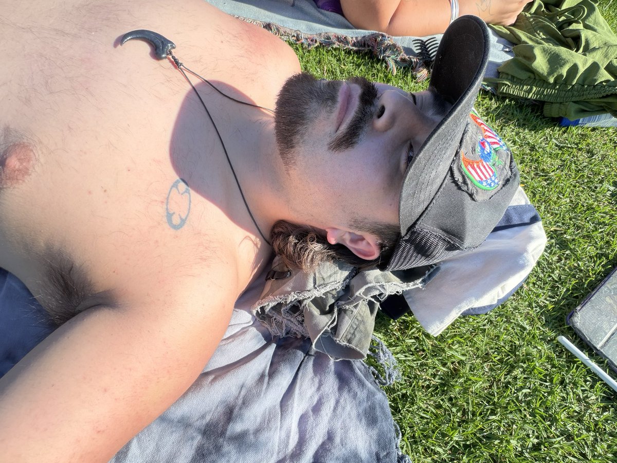 ilvenganza's tweet photo. fatten me up scotty https://t.co/AGJkfJKuBJ