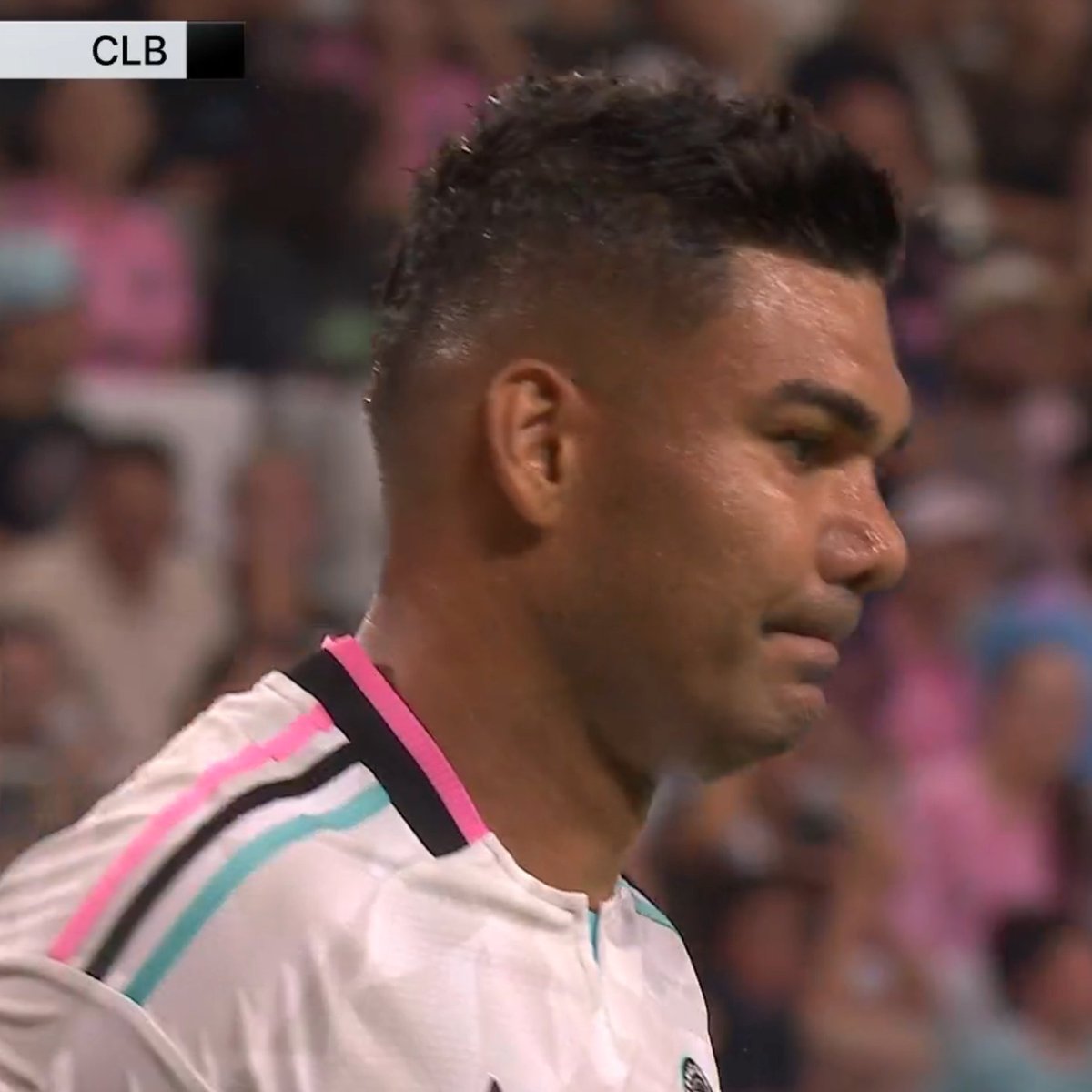 GoalCrestX's tweet photo. 🚨📸 Lionel Messi's reaction to Casemiro's own goal! 😮

#LionelMessi #Casemiro #InterMiami https://t.co/P0OJzOeAsz