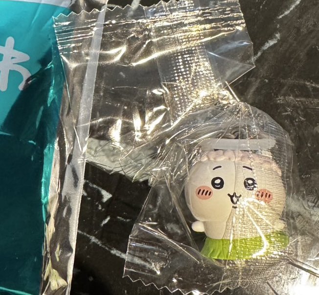 pom_rcd's tweet photo. ちいかわ 映画 入場特典 交換

譲 ちいかわ
求 モモンガ

郵送希望です！よろしくお願いします🙇🏻‍♀️
被ってしまったのと、旦那の推しをお迎え出来なかった為条件合う方よろしくお願いします、、、 https://t.co/8peqqyZyo4