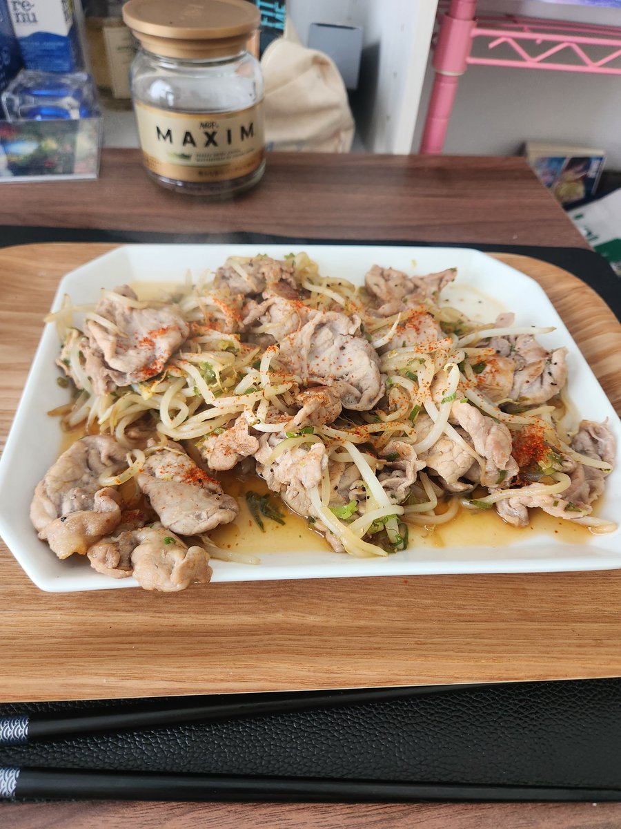 syuka171's tweet photo. 昼飯はこーいうのでいい https://t.co/z5Uth9Q73M