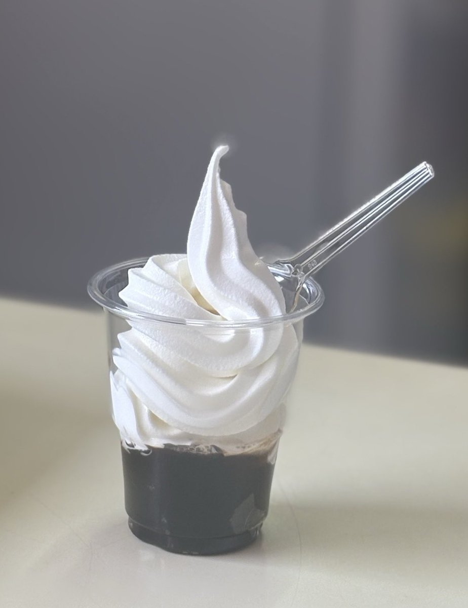 metokicafe's tweet photo. おはようございます😊
 本日プリンソフト
 コーヒーゼリーソフト
30円引きにてご提供させて頂きます😊
480円▶︎450円
 ご来店お待ちしております🙇‍♂️
#メトキカフェ https://t.co/tyP8YbHRhC