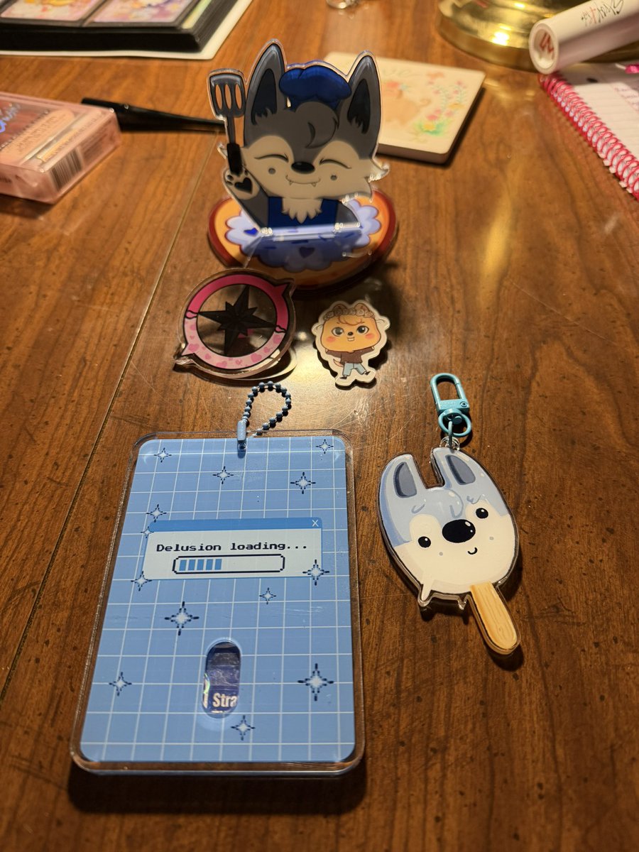cb97sunlight's tweet photo. i'm obsessed with the melty ice cream wolf chan, it's going on my phone case https://t.co/Do5krZ22IJ