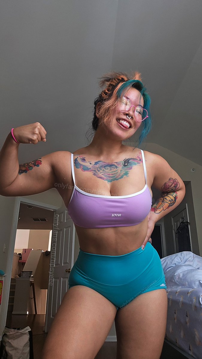 tipsyeee's tweet photo. My bicep growth is sooooo slooowwww 😭😭😭😭
Thanks for your patience 💚💚💚 https://t.co/VkJNPSYC59