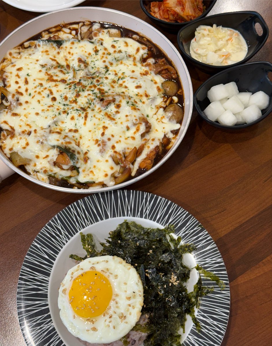 moong322's tweet photo. 27000원이었지만 또 먹고싶은 구름치즈 찜닭입니다 https://t.co/ouXVP8ANOy