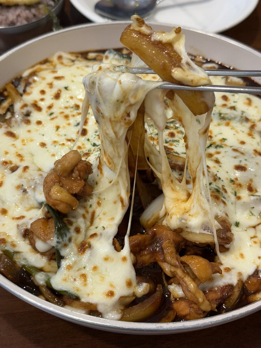 moong322's tweet photo. 27000원이었지만 또 먹고싶은 구름치즈 찜닭입니다 https://t.co/ouXVP8ANOy