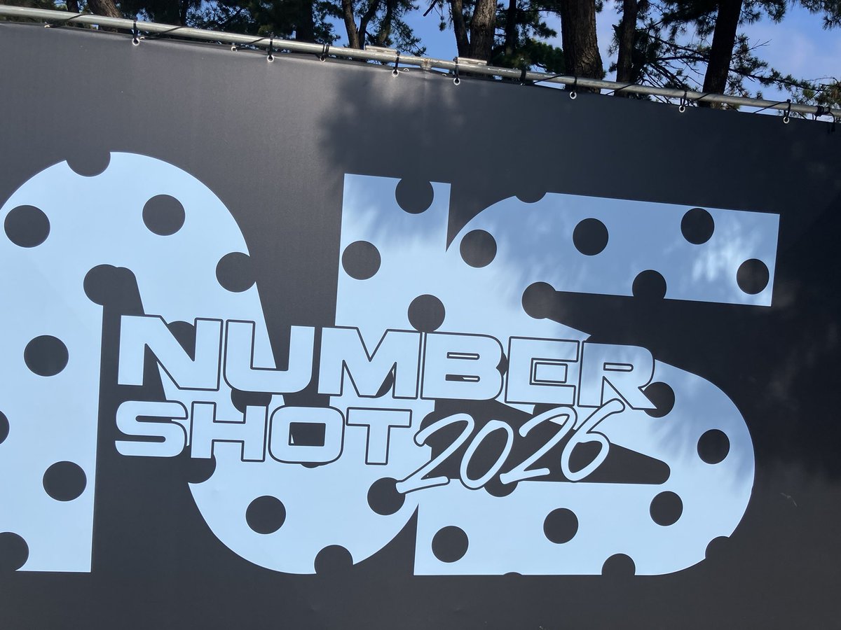 deme1222's tweet photo. 本日はコチラ
すでに入場前から滝汗💦
テンフィは前方で楽しむー♪(๑ᴖ◡ᴖ๑)♪
#nambershot 
#なんばしよっと
#10-feet https://t.co/tFsbENVfiK