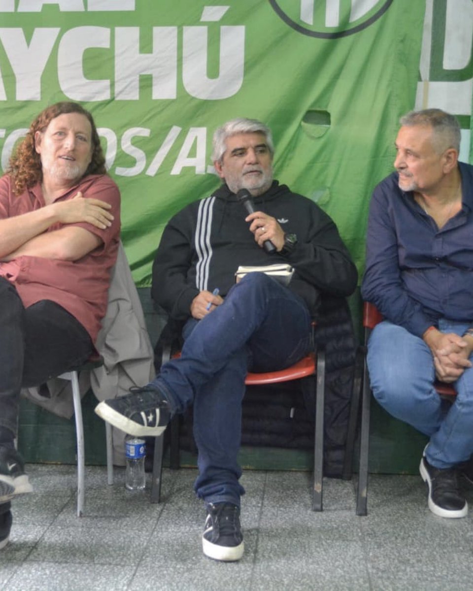 claudialazzaro_'s tweet photo. Acompañé al ministro de Trabajo, Walter Correa en el plenario de ATE Entre Ríos.

Frente a un Gobierno nacional que ataca a las y los trabajadores estatales y destruye lo público, reafirmamos que hay otro camino: el del trabajo digno, los derechos y un Estado presente. https://t.co/W7MwMOOQeS