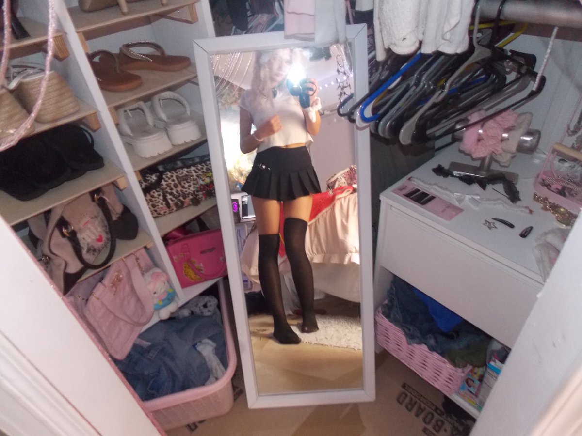 2003princessss's tweet photo. #cnc #nsfw #nsfwtwt https://t.co/IbeDHgfMEx