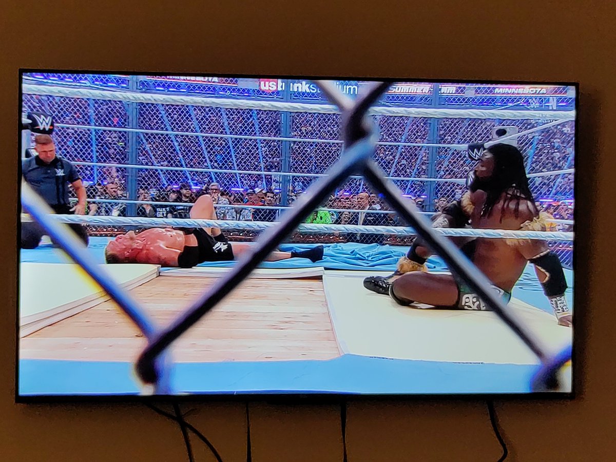 ExpandOutward's tweet photo. The Undertaker's Mania and Hell in a Cell losses mean something now.

Well done.

#WWESummerSlam https://t.co/VlBr0g1agj