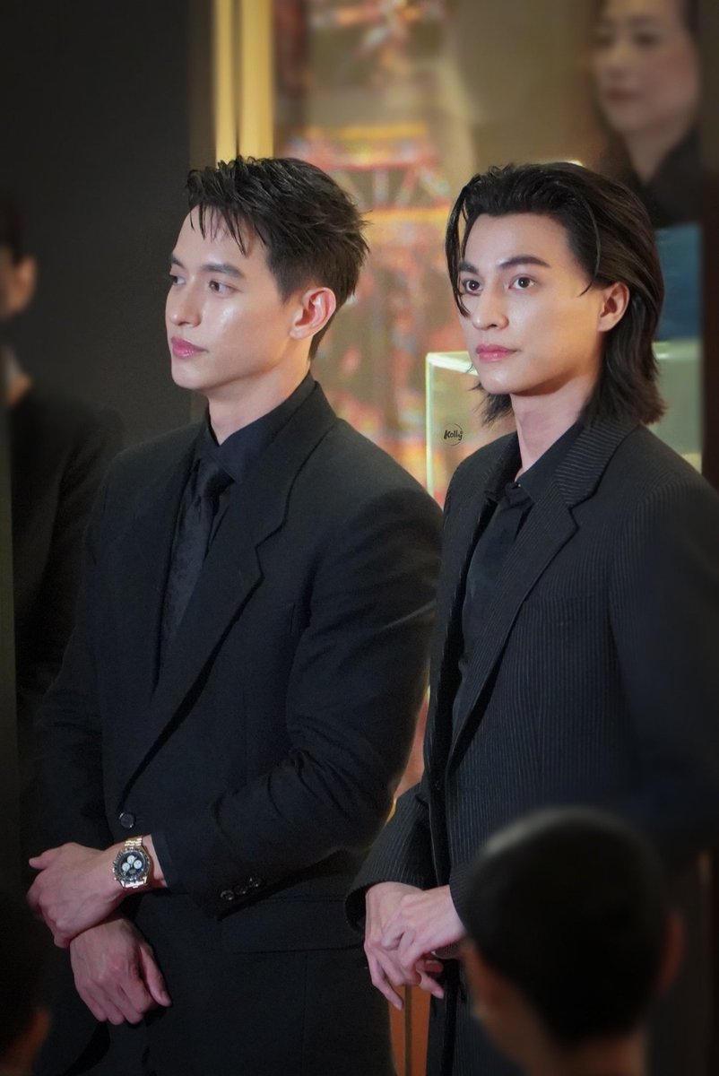 KOLLYLOVEGULF's tweet photo. เฟรมนี้...เฟรมพระเจ้าหรือพระเอกค่ะ
อ่อ พี่เค้าเป็นทั้งคู่🫠 //เบ้าหน้าดีมาก

GULF ICON OMEGA 
#GULFxOMEGAICONSIAM
@gulfkanawut #Gulfkanawut

#JAMESJIxOMEGAICONSIAM
#jirayu_jj #เจมส์จิ #OMEGA https://t.co/FNqrD6jHkU