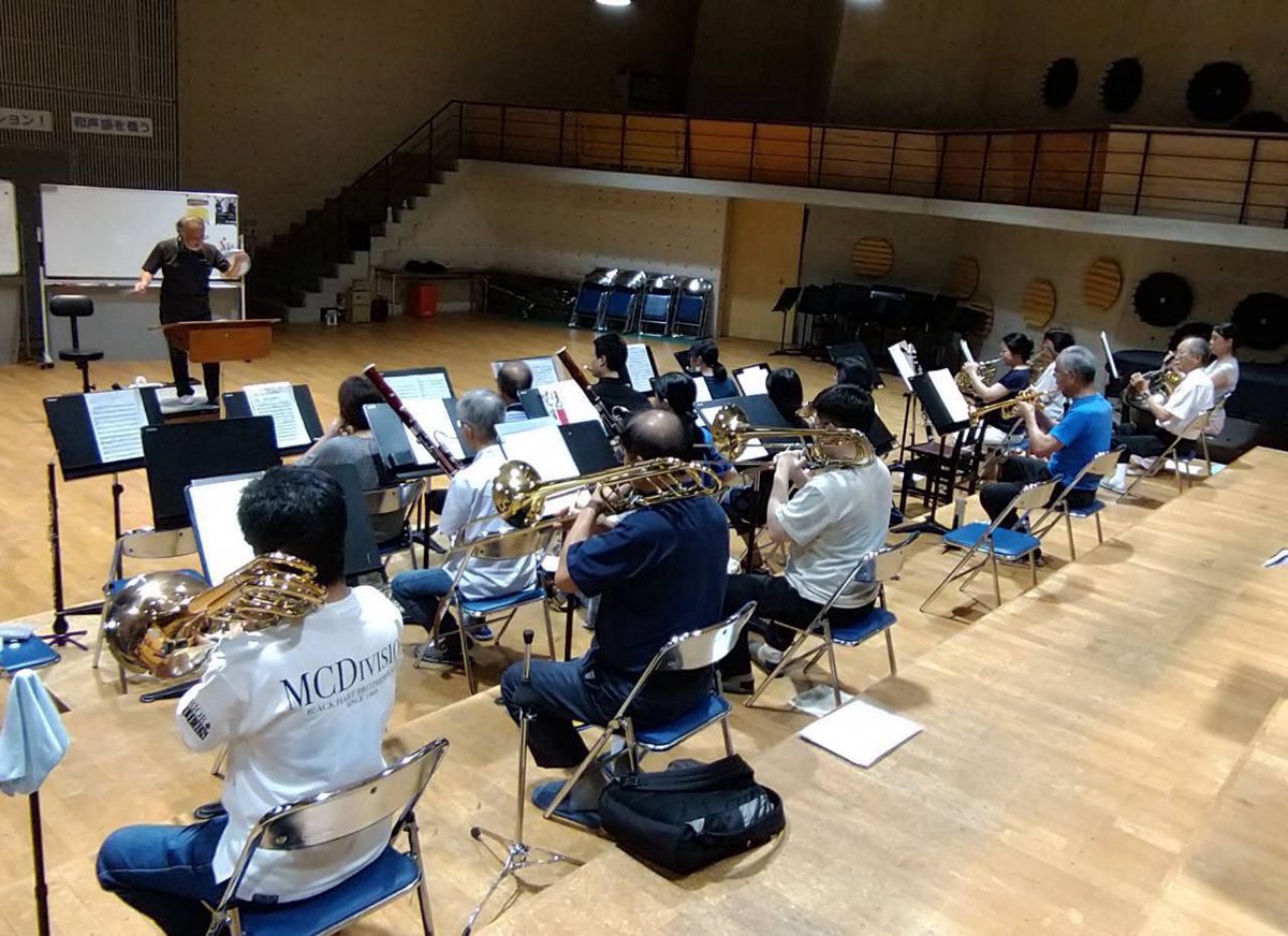 gikyo2's tweet photo. 【第105回定期演奏会③��

ポッパー作曲「ハンガリー狂詩曲」は、もともとチェロとピアノのために書かれた作品。今回はオーケストラ伴奏版を演奏します。哀愁ある旋律と華やかな超絶技巧が魅力です。「チェロ協奏曲第2番」に続き、清水陽介さんがチェロ独奏を務めます！

#岐響 #清水陽介 #井村誠貴 https://t.co/FghS1f2fEu