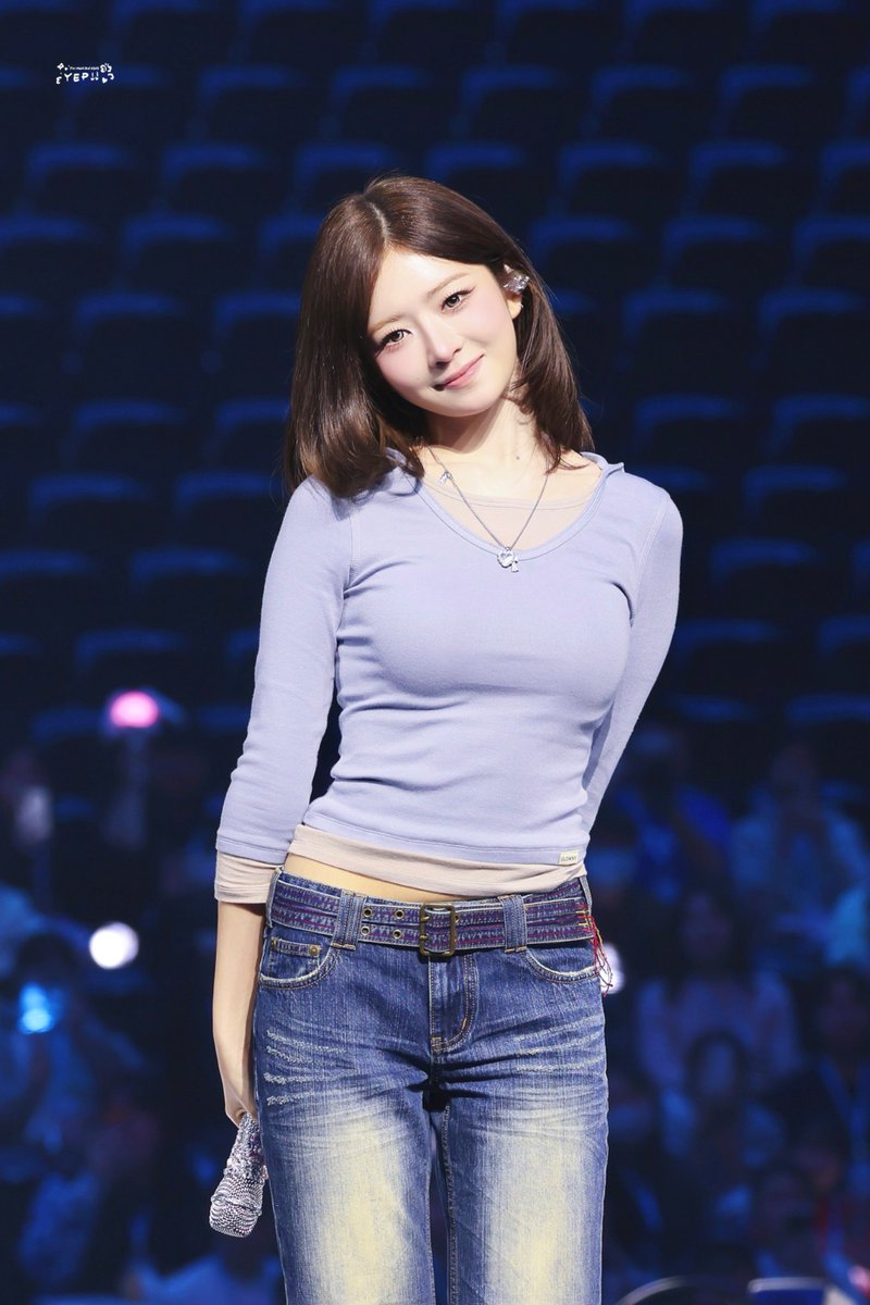 hourlynaoirei's tweet photo. #IVE #REI #아이브 #레이 #レイ https://t.co/75laXZwOEL