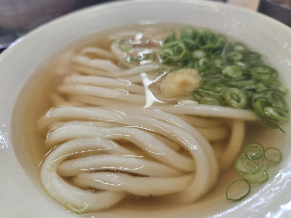 mugu215's tweet photo. 東かがわ市　セルフうどん 元匠 東かがわ湊店
かけうどん麺そ小🍜
ごぼう天✨
卵焼き🐣
冷かけうどん小🍜(友達)
カニカマ天🦀
炒飯✨️
#セルフうどん元匠東かがわ湊店
#ヤグタウン
#讃岐うどん https://t.co/Gj8I37H36m