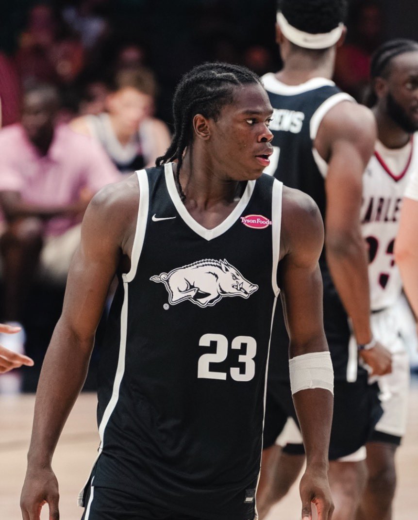 nbadraftpoint's tweet photo. Jordan Smith Jr today in the win over Carleton during Arkansas international tour in the Bahamas

21 points
11 boards
11 assists
9-14 FG
2-3 3P
1-2 FT

Great first look for the 6’2 CG, looking dominant against the Canadian college in preseason play https://t.co/mWyfBdA1Oi