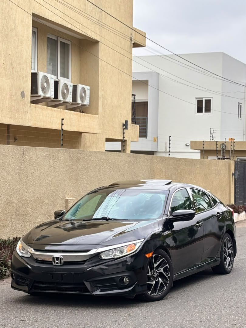 fourthspeedgh's tweet photo. 2017 Honda Civic Ex 2.0L 
Cleared November 2025 
80,000 milleage 
Sunroof 
Fully loaded
Push start 
Side and reverse camera 
Price:¢175,000ghc

Contact: +233593922214
If interested 

Location: Accra, Ghana https://t.co/lmMmittjDp