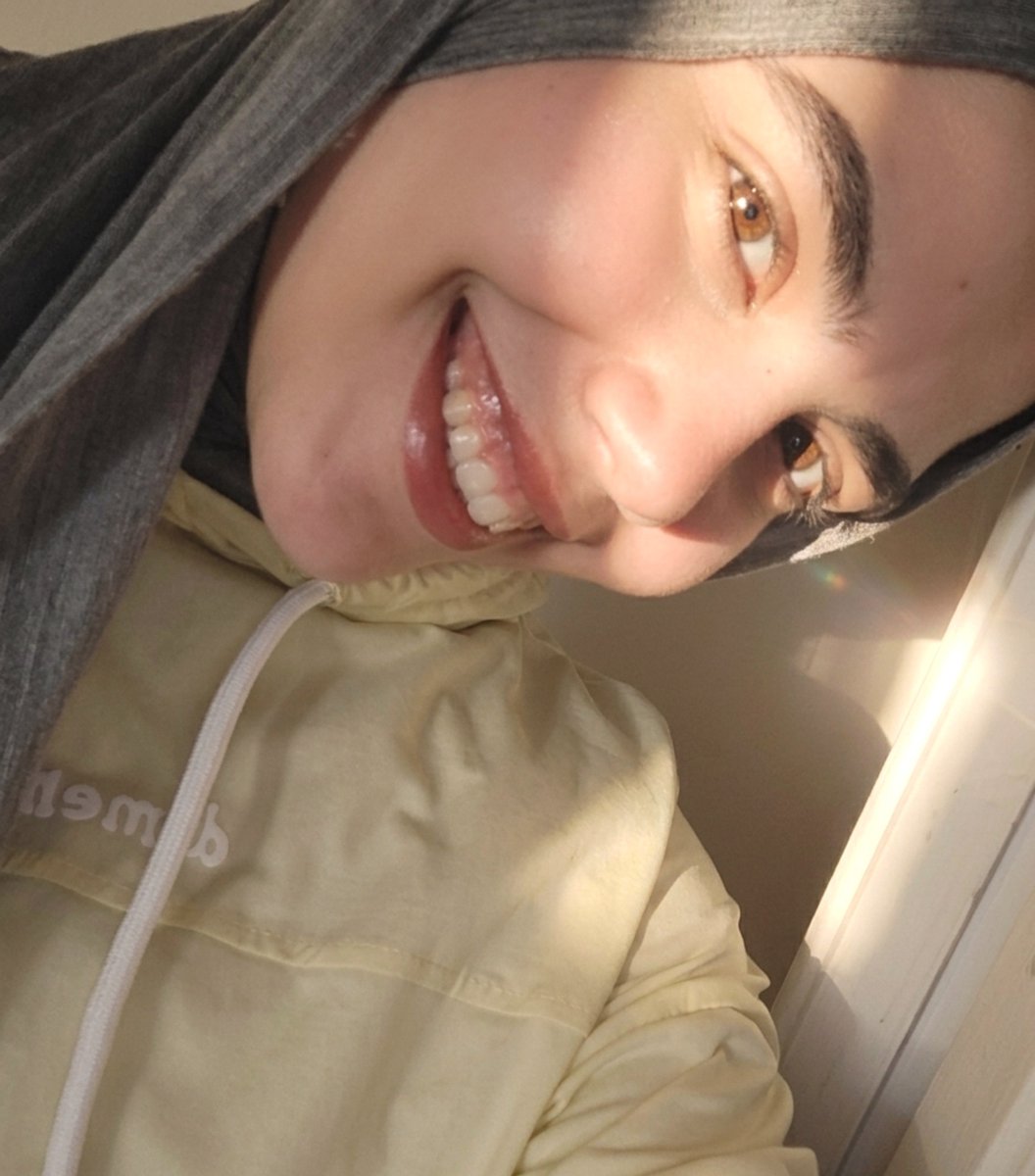 gehadeesam's tweet photo. Sun-kissed moments⛅ https://t.co/YYCsJbAe5e