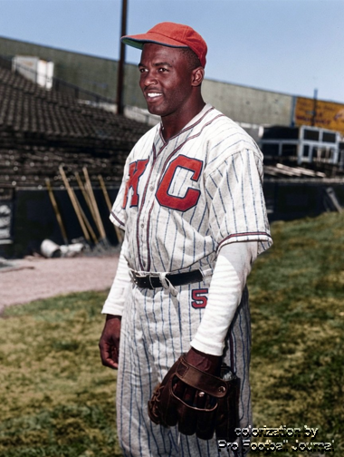 NFL_Journal's tweet photo. Jackie Robinson with the KC Monarchs
#MLBColorization #MLBColorizations https://t.co/mUSwVBKKYB