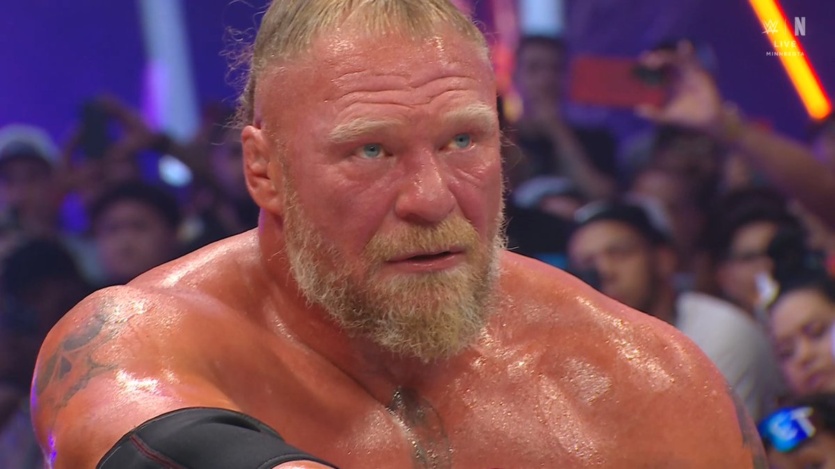 LuigiWrestling's tweet photo. LA MIRADA ENTRE BROCK LESNAR Y OBA FEMI

SE VAN A ABRAZAR #SummerSlam https://t.co/zEAjYbhzWG
