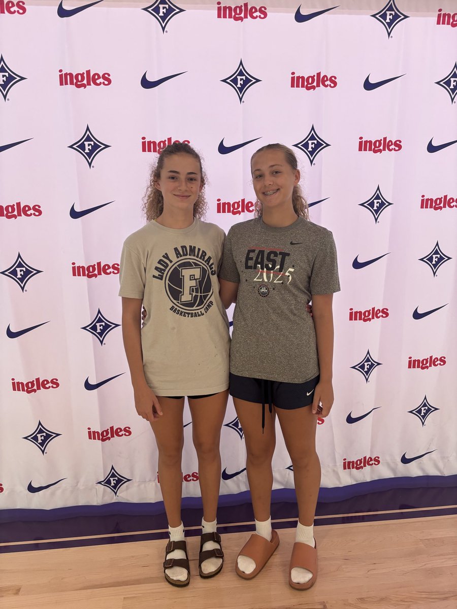 laylaburchell30's tweet photo. Had a great time at the Furman basketball camp today! Thankful to have the opportunity to showcase my skills!! Thank you!! @FurmanWBB @FHSbball @jasonmayfield https://t.co/rFh9bVDPzB