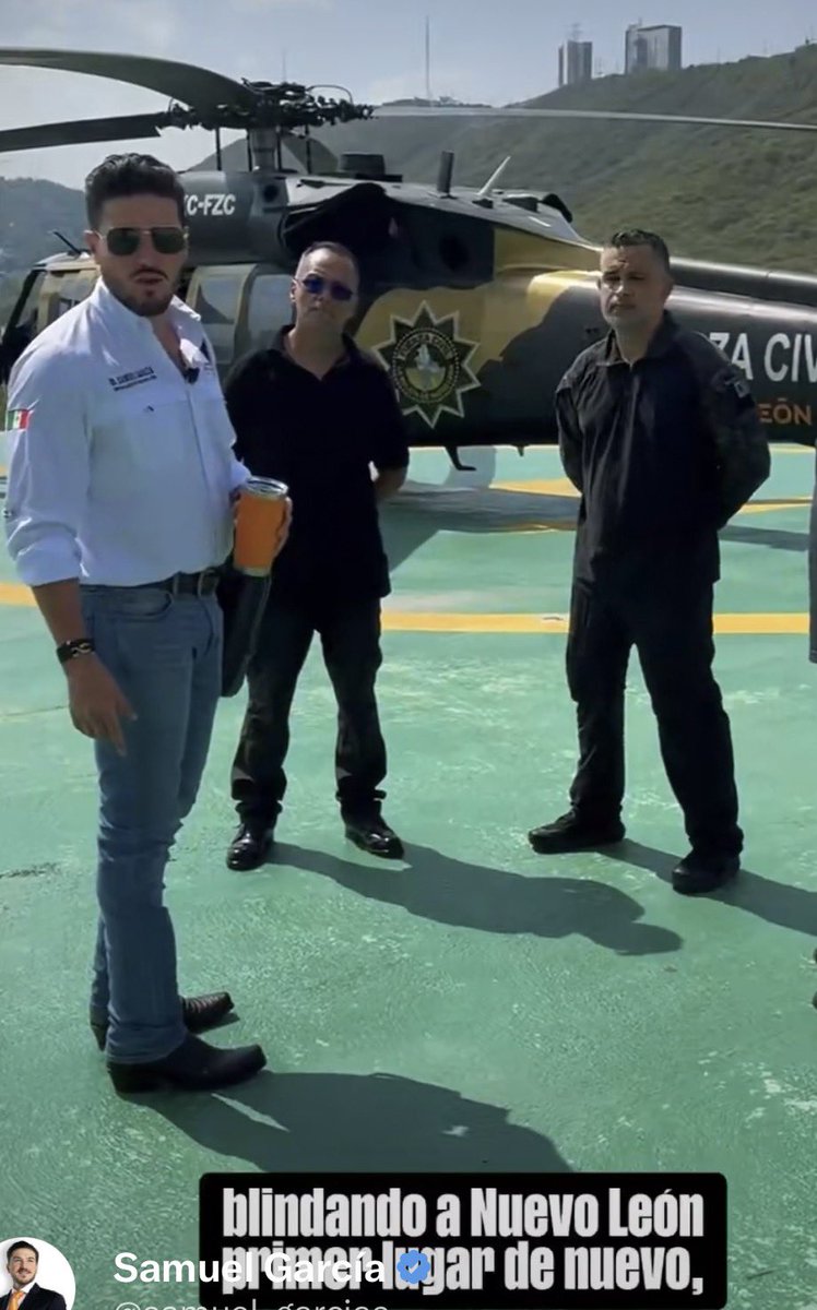Anclaran's tweet photo. Ya se acabó el Mundial y el influencer @samuel_garcias sigue en modo-party, con cargo al erario:

Mal usa el Black Hawk policial simulando “supervisión aérea” de carreteras.

La realidad es que se fue a pistear en la cabalgata de Aramberri. 

¿Ese es su ejemplo de gobierno sin derroches, @AlvarezMaynez? 

@LauraBruges @lauragarza @angelcharlsmty @AsiEsMonterrey @AlexBaks82 @MirnaRamoss @adrianaesthela @LuisCardenasMx @CastillaBerthis