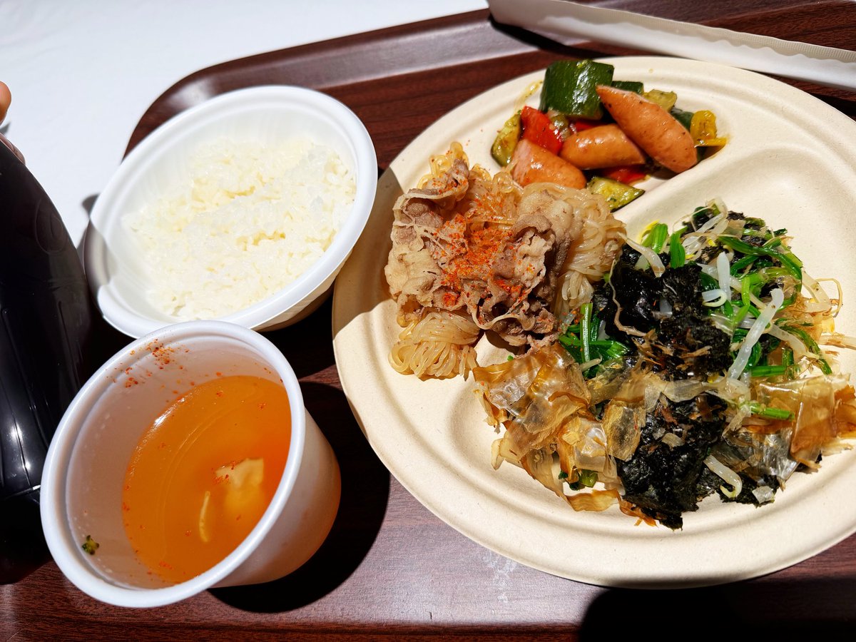 sakatansab's tweet photo. 主よ 坂田家よ 今日もおいしくご飯を食べられることに感謝します🙏 https://t.co/cPAGH7CVzf