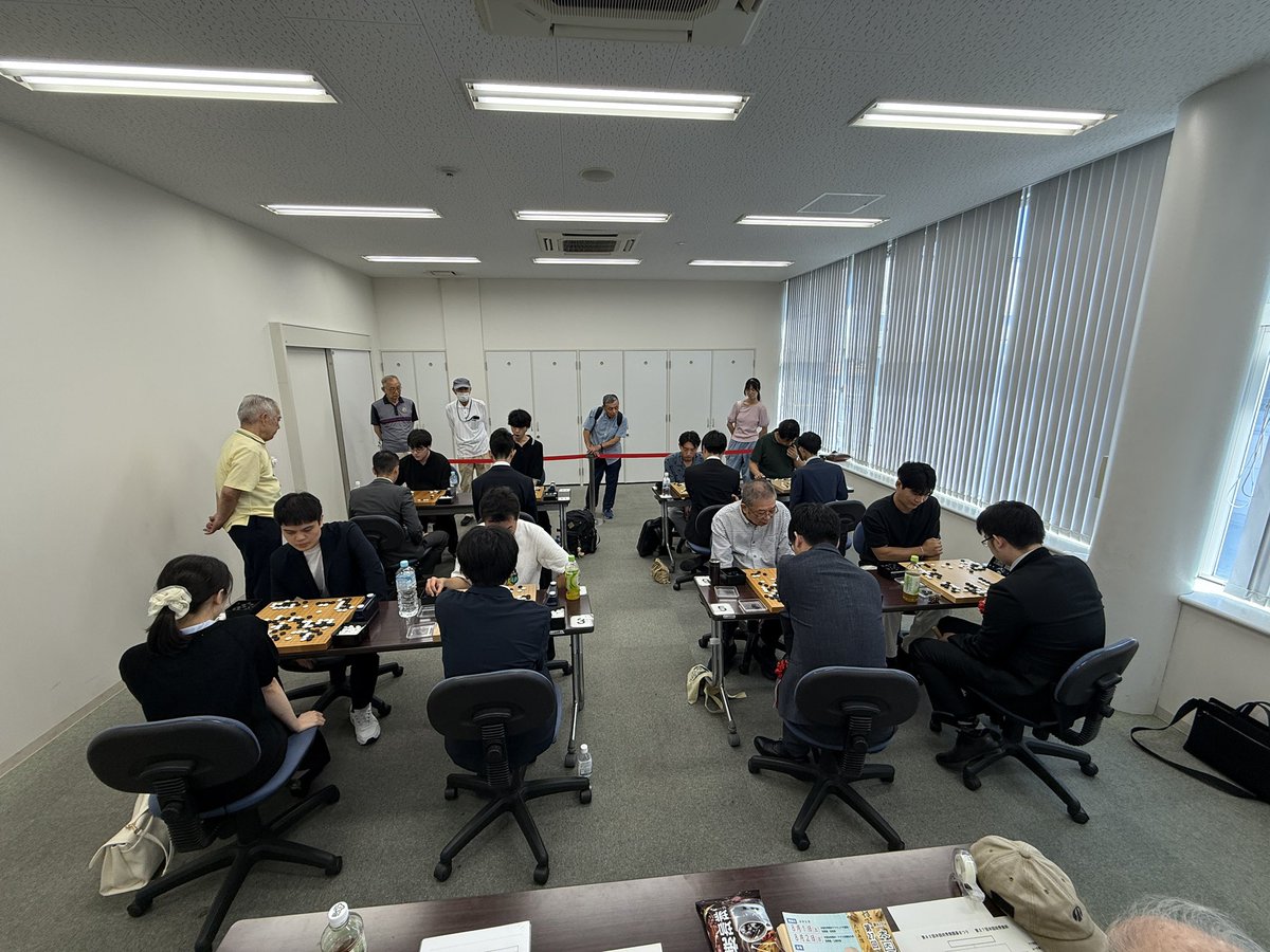 kawayoshi's tweet photo. 本因坊秀策杯はじまってます。 https://t.co/l3AAIV3Wm8