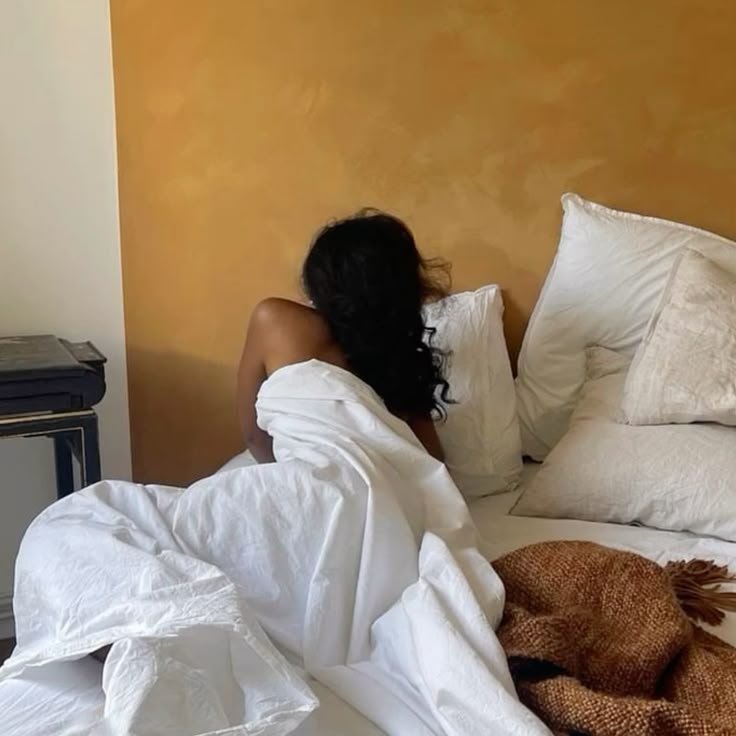 supriyasaile's tweet photo. dreaming and watching  are entirely different things.

#mohabbot

(bit nsfw) https://t.co/2uvHjNTUrM