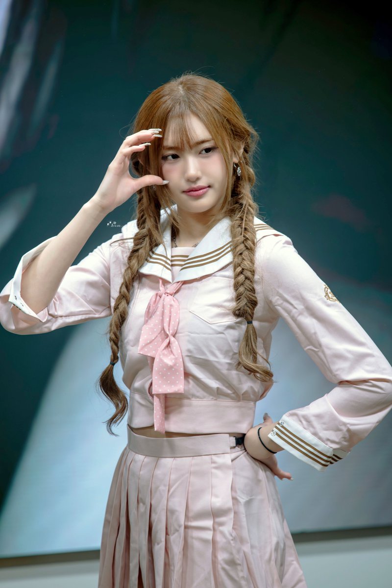 EVERGLOWRIDER's tweet photo. 에버글로우 CODE팬사인회
#EVERGLOW #에버글로우 #CODE
#EVERGLOW_CODE #아샤 #허유림
#윰댕 #윰냥이 #AISHA #샤샤샤 #아샤벨라
#플라밍고 #체리샤 #바니샤 https://t.co/DvFeE3K2xU
