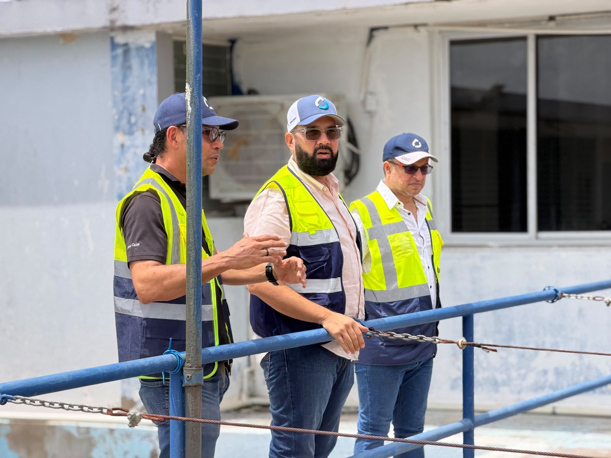 Tercero78's tweet photo. Estamos trabajando 24/7 y así seguiremos: con dinamismo, compromiso y avanzando de manera firme dentro de la burocracia estatal.

En apenas tres meses hemos logrado importantes avances en la tramitación de permisos y en la gestión de toda la documentación que permanecía estancada en el IDAAN.

Gracias al esfuerzo del equipo, estamos impulsando los procesos para que las empresas puedan iniciar sus trabajos lo antes posible.
