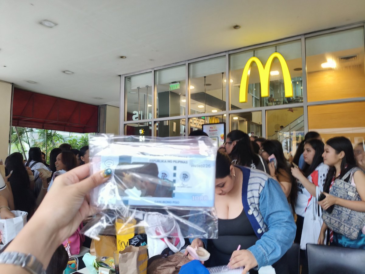 ppwdprvd's tweet photo. sa mga ka-trade ko diyan andito po ako

#PondPhuwinRendezvousinManila https://t.co/ojmMR20kgl