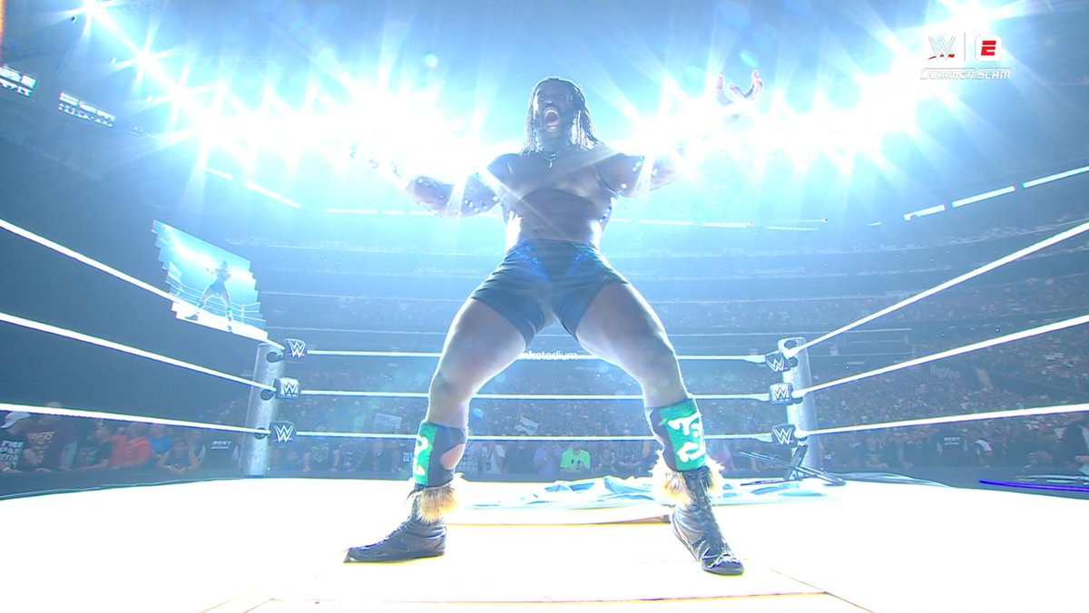 GengarDeiv's tweet photo. "The Next Big Thing" #SummerSlam https://t.co/Qy5J2FeuiW