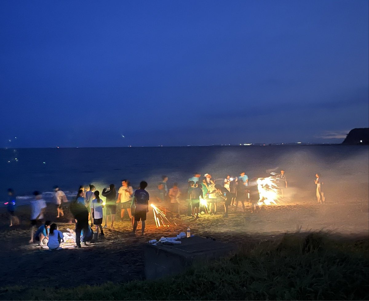 abiko_brass's tweet photo. 7月28日(火)　合宿2日目
丸一日練習ができた合宿2日目は、パート練習やブロック練習で丁寧に音を合わせました🎷🎶
まだまだ課題は山積みですが、コンクール当日まで磨き続けます！！

夜は海岸で花火🎆✨ https://t.co/OzTzUIiFMs