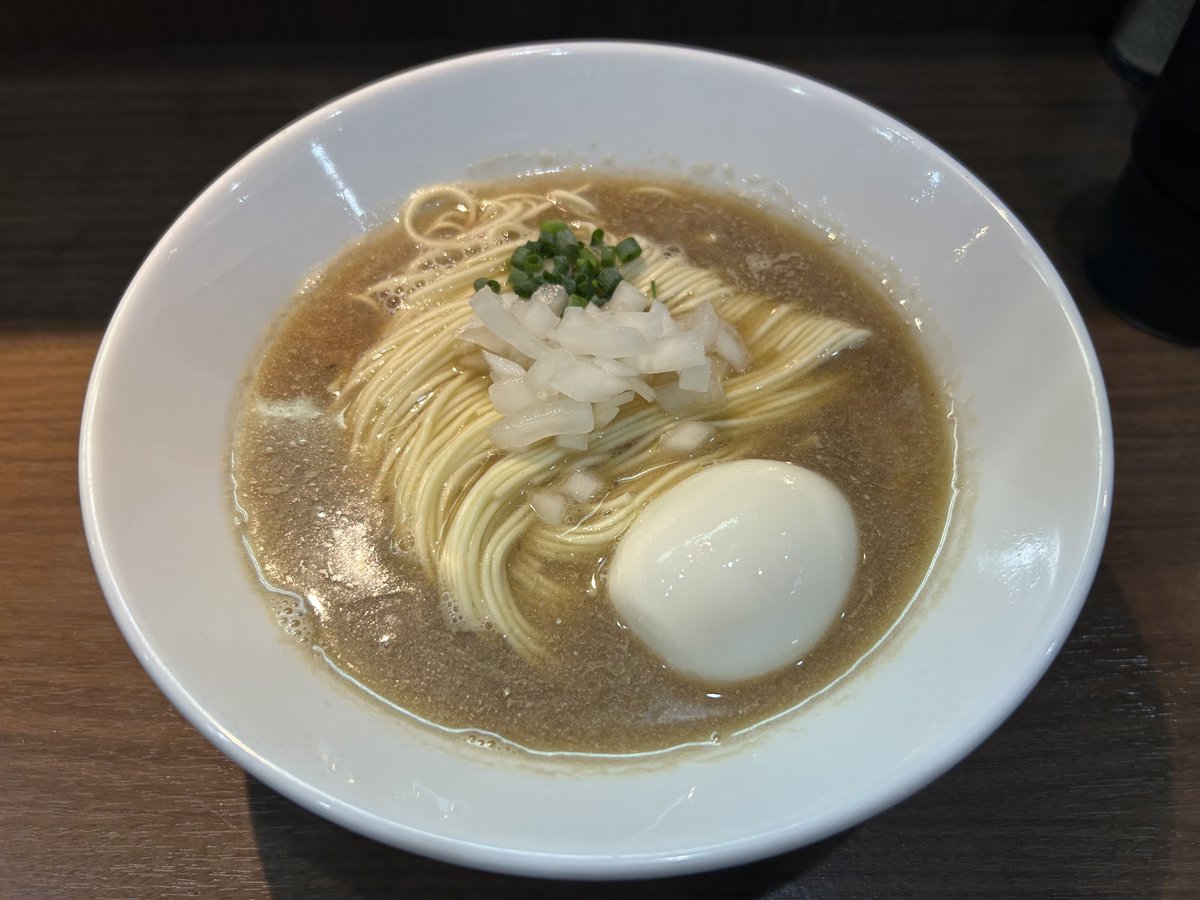hentaiW__kamen's tweet photo. 本日の朝食②は Noodle&amp;Spice curry 今日の1番 さんにて朝かけ+明太釜玉和え玉！旨〜〜い！🥚ありがとうございました！久々に店主さんとおっつさんの顔が見れましたwノーマル和え玉楽しみw
完食全汁ごちそうさまでした！
#ラーメン #朝ラー #煮干し #川口市 #今日の1番 https://t.co/7oINrrjBcC