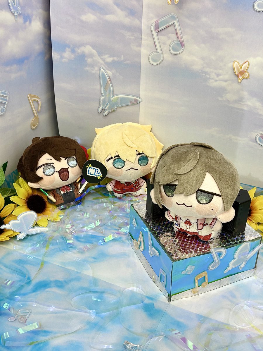 LittleworldDoll's tweet photo. 【大阪】🌻撮影スペースのご案内🎐
現在のテーマは
左側：🌻夏のアイドルステージ🎤
【🎶8/23(日)まで】
右側：🎐夕涼み🍺
【🎆8/30(日)まで】

#ドール撮影 #ドル活 はもちろん、
#ぬい撮り や #ぬい活 の
撮影など、#ドール の種類問わず
無料でご利用いただけます♪

#リトルワールド_ジーストア https://t.co/lVJnKjZBxf
