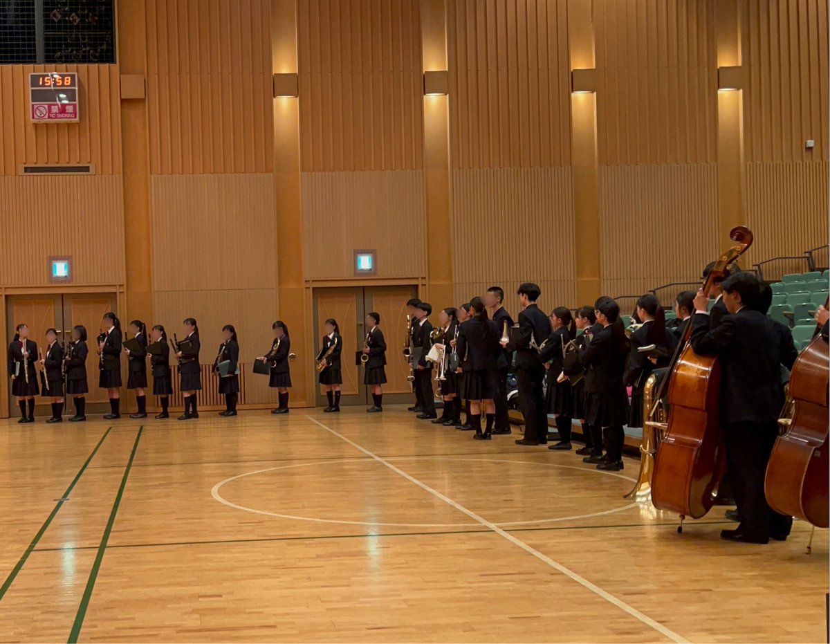 abiko_brass's tweet photo. 7月29日(水) 合宿3日目
合宿最終日は我孫子に戻り、ホール練習を行いました🎺♪

ホールならではの音の響きを互いに確認し合い、本番のステージを意識しながら練習に取り組みました！

コンクールまで残りわずか！！
合宿で得た経験を自信につなげ、部員一同、後悔のないよう精一杯練習に励みます🌈 https://t.co/qU8BvOXc91