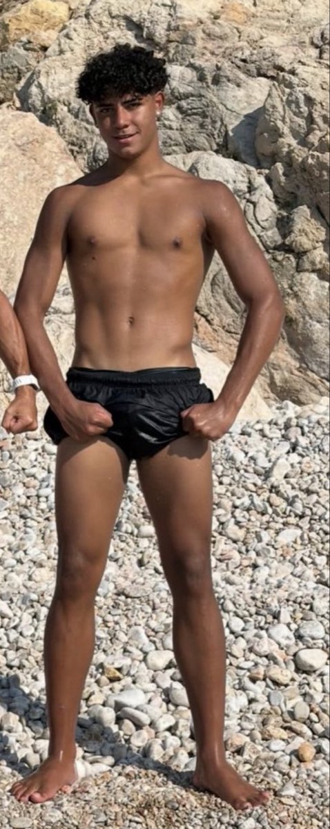 itstdm72214's tweet photo. Cris jr 😳🦶 https://t.co/i9PwlRc8L3