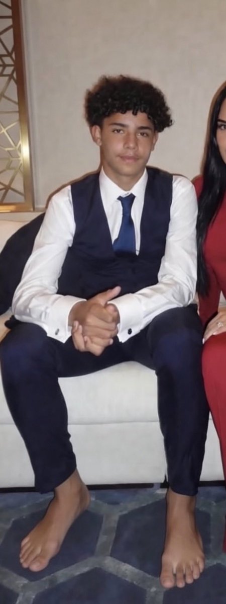 itstdm72214's tweet photo. Cris jr 😳🦶 https://t.co/i9PwlRc8L3