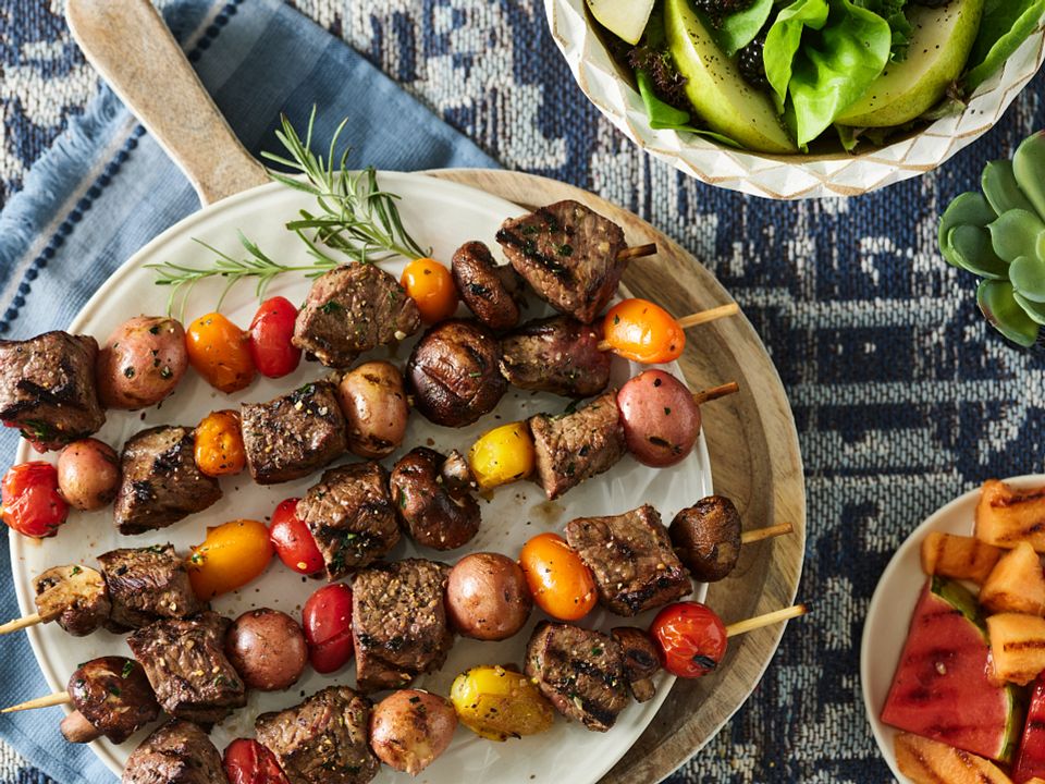 Beef's tweet photo. School may be starting soon, but you can hang on to those summer flavors by trying our Sirloin Steak Kabobs with Garlic Rosemary Butter.  Visit https://t.co/P1ovrlNhi2 for this dish and loads of other great grilling recipes! #BeefFarmersAndRanchers https://t.co/TbsbTcwlny