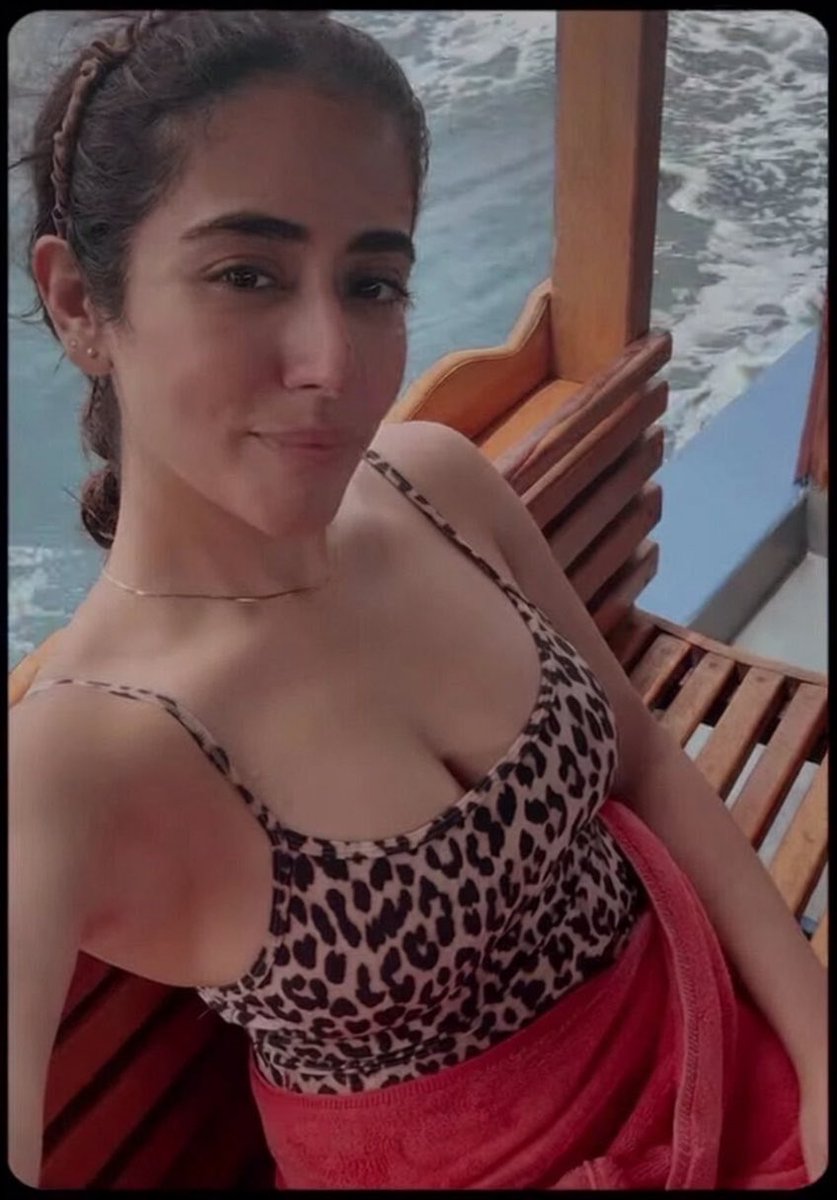 wildvij's tweet photo. Jonita Gandhi
Her weekend party continues 😍 https://t.co/C14ZraW89r