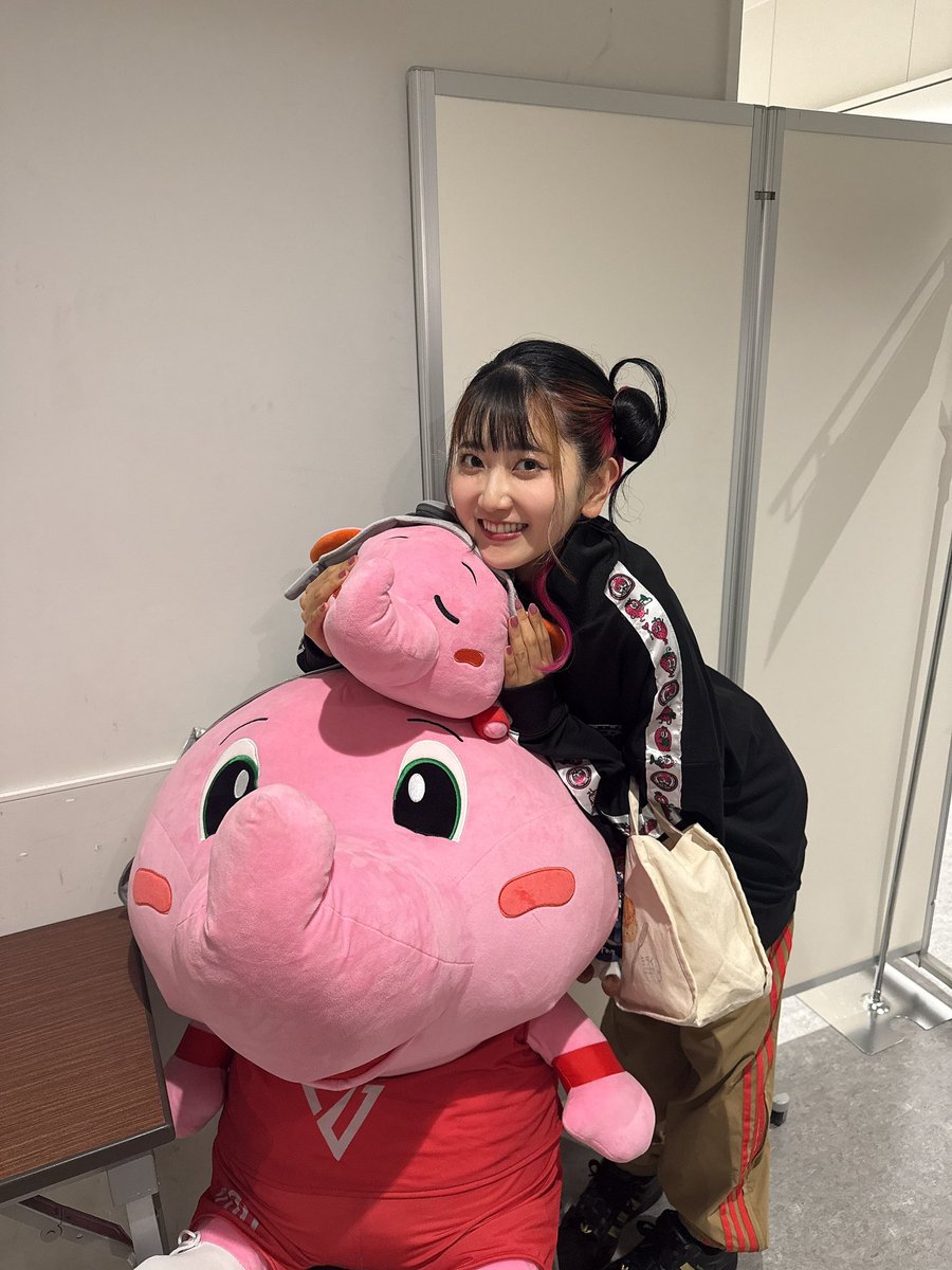 a_yabushima's tweet photo. #ちゅーとりえらいぶ2026_Day2
1年ぶりのジャンボくん！！！！
🐘🌟︎💕︎︎
#lovelive #Liella https://t.co/wdDCT03oAK