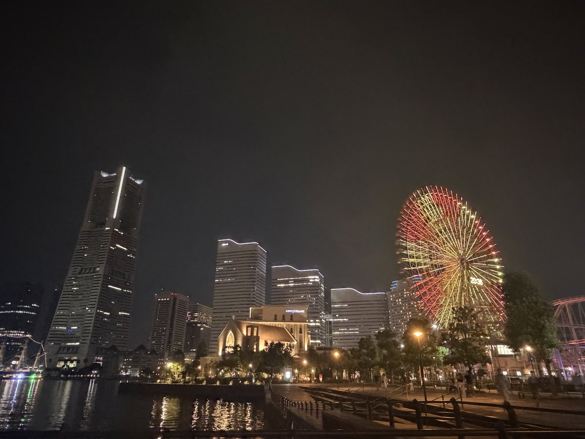 minitomato_32's tweet photo. 昨日は花男のロケ地だった恵比寿ガーデンプレイス時計台広場みてから横浜に向かって横浜観光☺️

そして新幹線で関西に向かってる🍡 https://t.co/rCWrqg9KY9