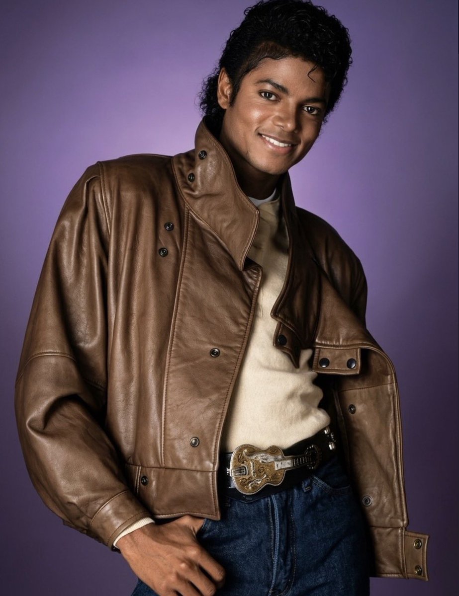 music__data's tweet photo. 25 years ago, Michael Jackson &amp; Brandy collaborated on ‘Heaven Can Wait’ and ‘Unbreakable’. https://t.co/AjL8bipOSD