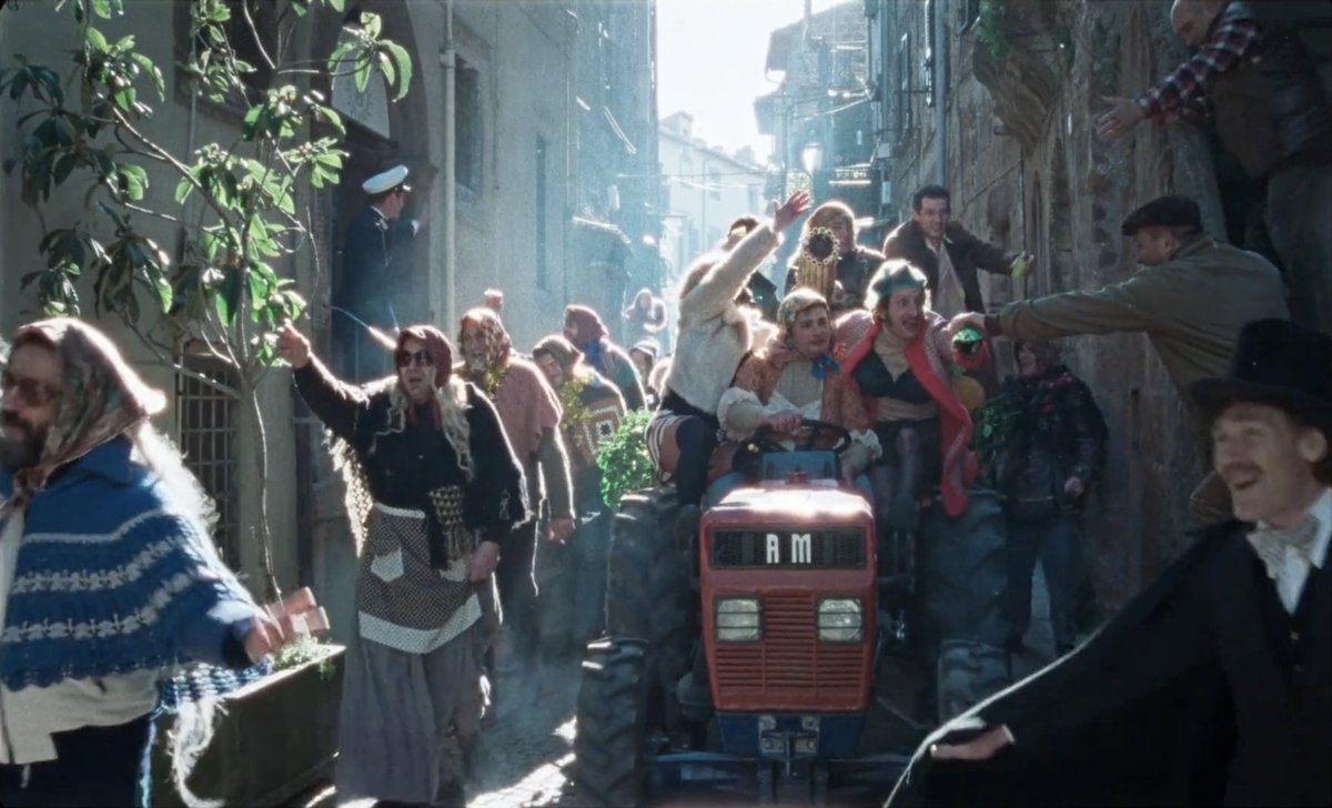 lachirnera's tweet photo. la chimera (2023) dir. alice rohrwacher https://t.co/ERtYEgagp2
