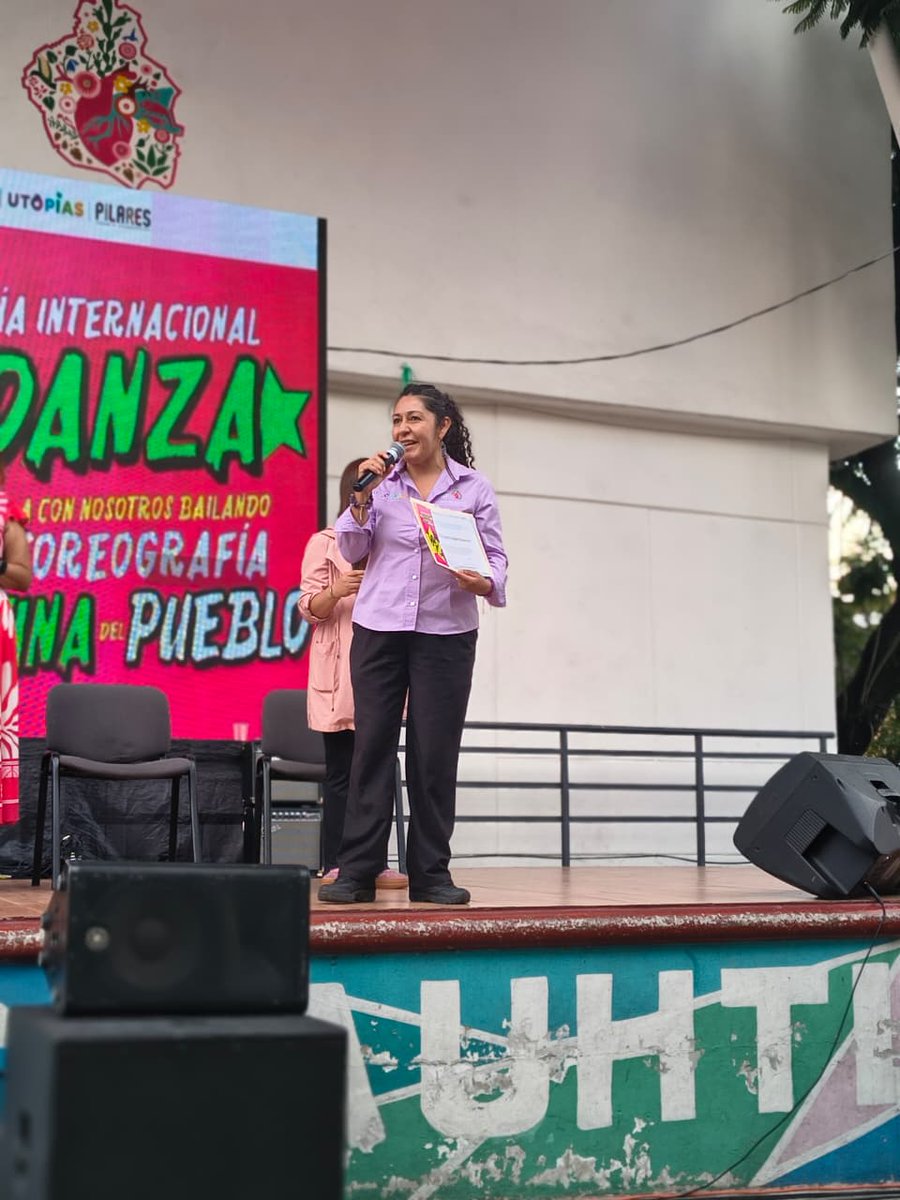 UtopiaCDMX's tweet photo. ¡Nuestra pista sacó chispas esta tarde en #UtopíaCuauhtlicalli! 💃🕺🔥
Reconocemos el talento y la identidad de los clubes de baile que dieron vida a "La Rutina del Pueblo". La cultura sonidera es arte, resistencia y orgullo de nuestros barrios.
#CulturaSonidera #UtopíasCDMX https://t.co/9wVNZ9Pd4a