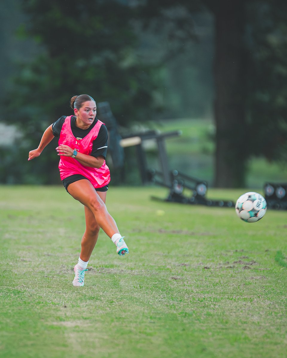 ECCCAthletics's tweet photo. Preseason Work ⚽

#ThePitch | #NJCAA https://t.co/BHRDrcbfex