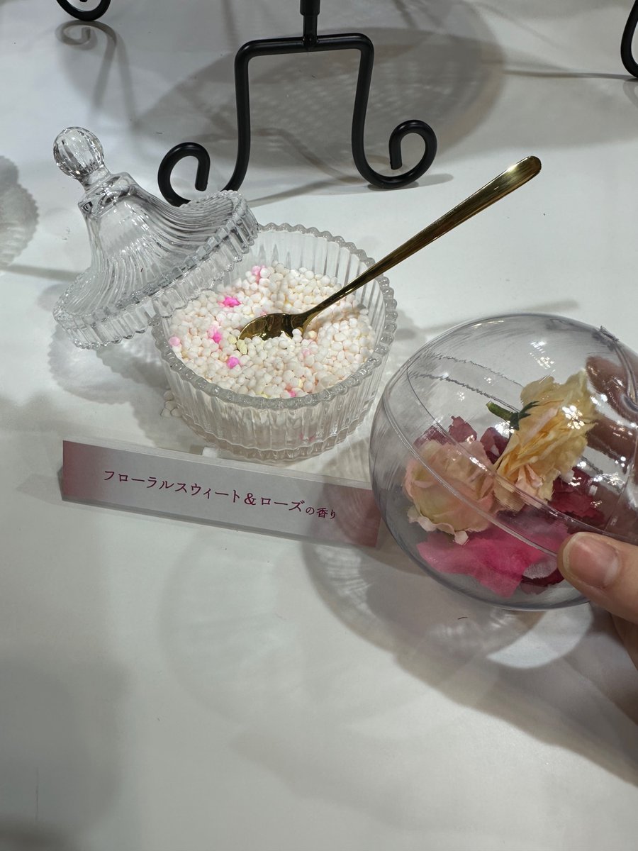ponkichina's tweet photo. #dgショー花王
#アロマビーズ体験
#ハミングフレアアロマローズ
香りが良かった！ https://t.co/X7LKvp1vZ1