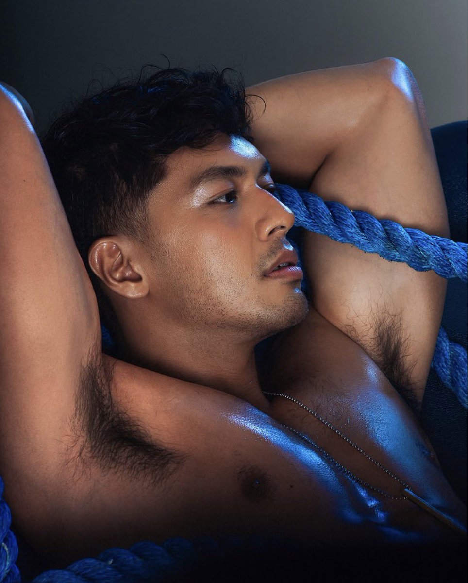 dailyhotdudes's tweet photo. Alexei Cruz
💪 https://t.co/AAO0yFRypq
