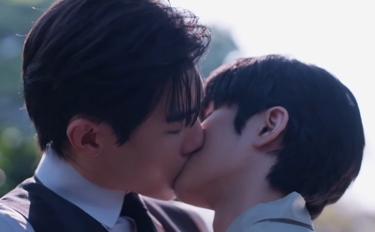 YulinanR84716's tweet photo. They really knew how to kiss each other passionately. 😌🥰
PAYBACK THE SERIES FINAL EP
#PaybackFinalEP https://t.co/ZjKQUY7wh6