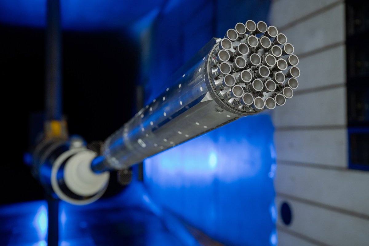 MarioNawfal's tweet photo. 🇺🇸 NASA and @SpaceX just completed new wind tunnel tests on Super Heavy Version 3.

They’re simulating the brutal forces the booster will face during re-entry so it can survive, land, and fly again for Artemis III.

This is the quiet engineering work that turns bold plans into actual Moon landings.

Writer: Jamie  

https://t.co/zoSbKkscgc